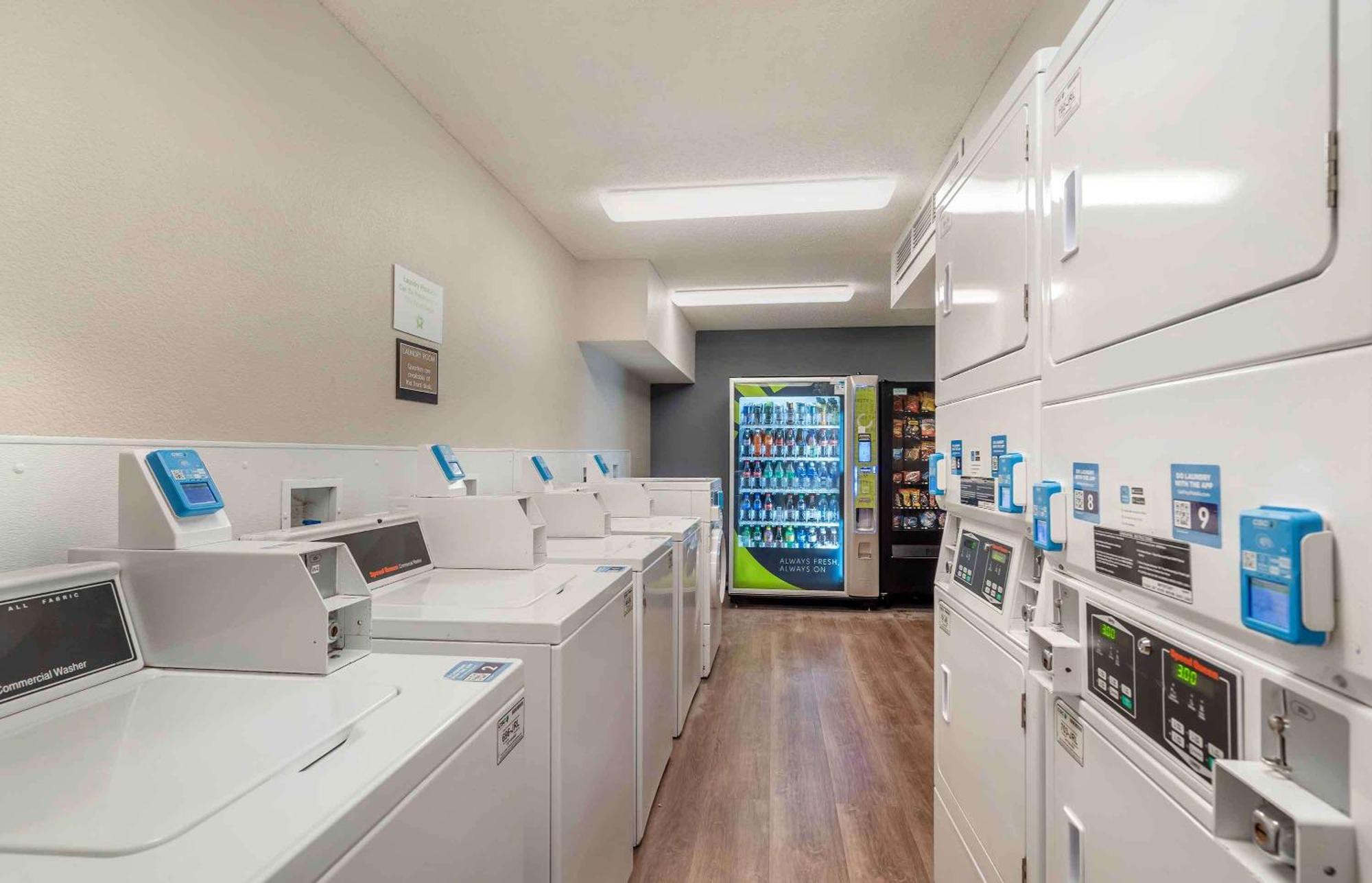 Extended Stay America Select Suites - Chicago - Westmont - Oak Brook Esterno foto