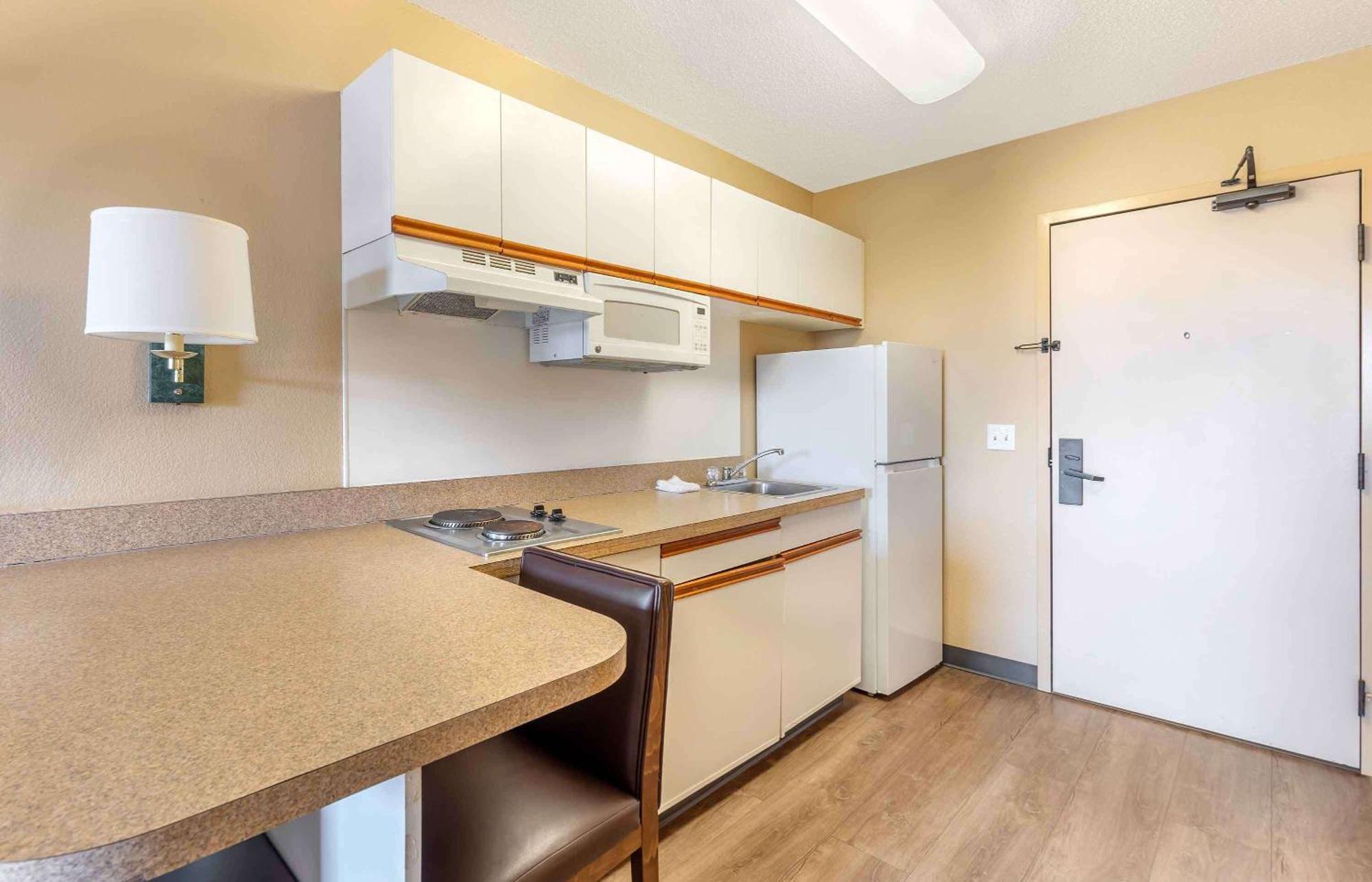 Extended Stay America Select Suites - Chicago - Westmont - Oak Brook Esterno foto