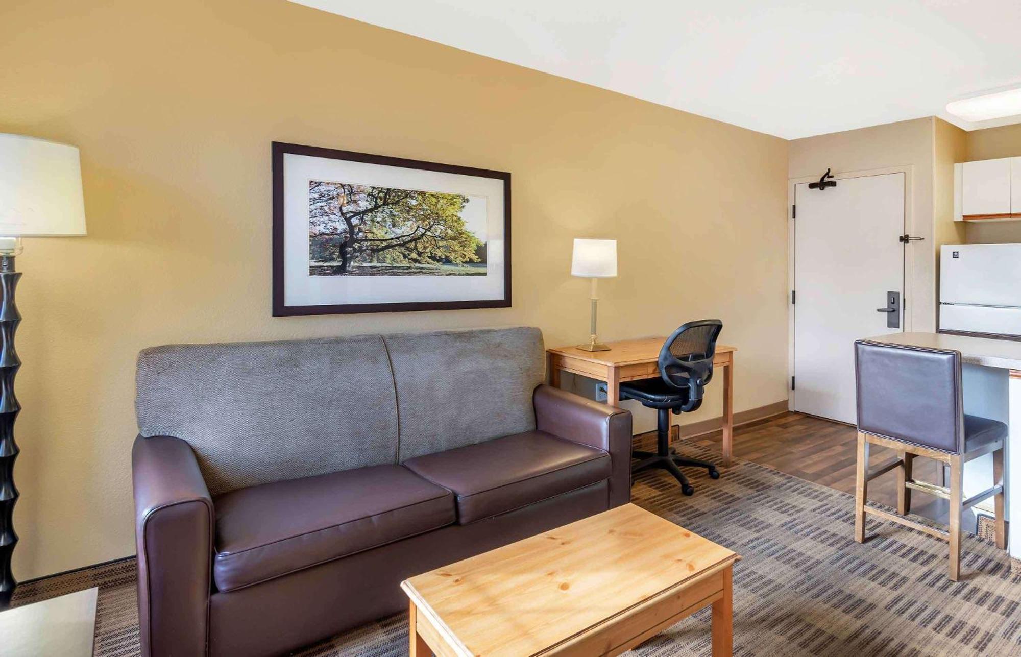 Extended Stay America Select Suites - Chicago - Westmont - Oak Brook Esterno foto