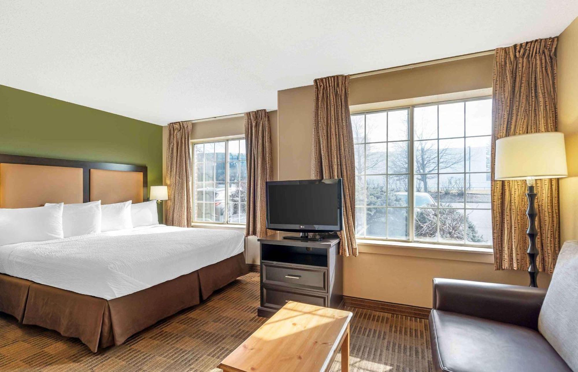 Extended Stay America Select Suites - Chicago - Westmont - Oak Brook Esterno foto