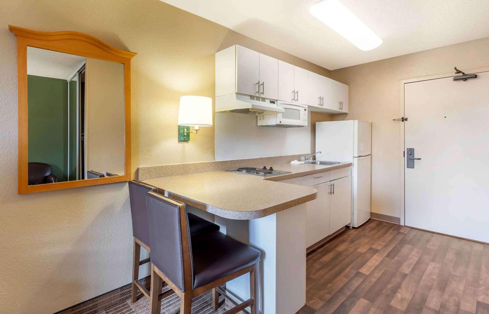 Extended Stay America Select Suites - Chicago - Westmont - Oak Brook Esterno foto