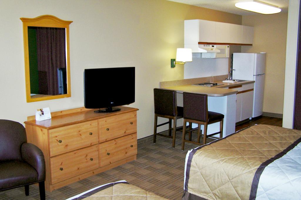 Extended Stay America Select Suites - Chicago - Westmont - Oak Brook Esterno foto