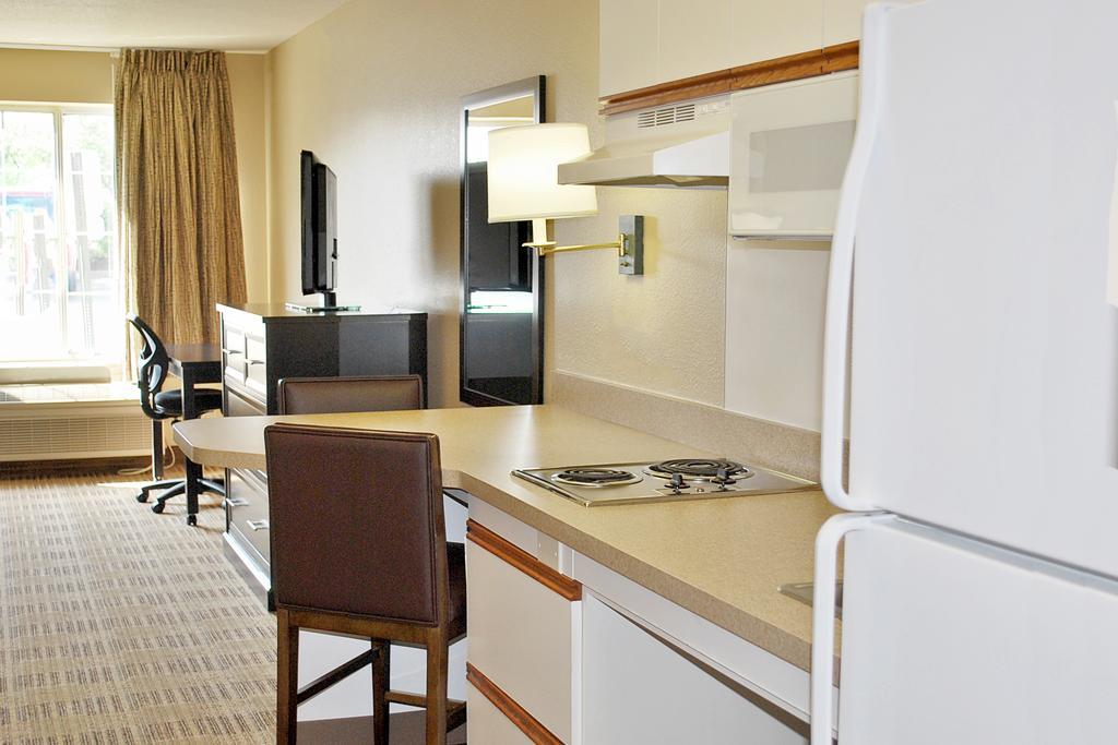 Extended Stay America Select Suites - Chicago - Westmont - Oak Brook Esterno foto